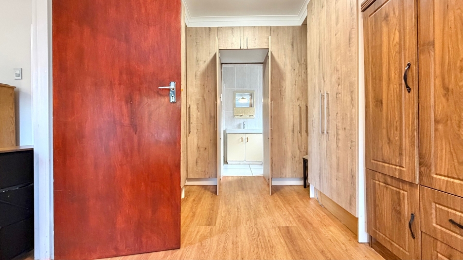 3 Bedroom Property for Sale in Palmiet Western Cape